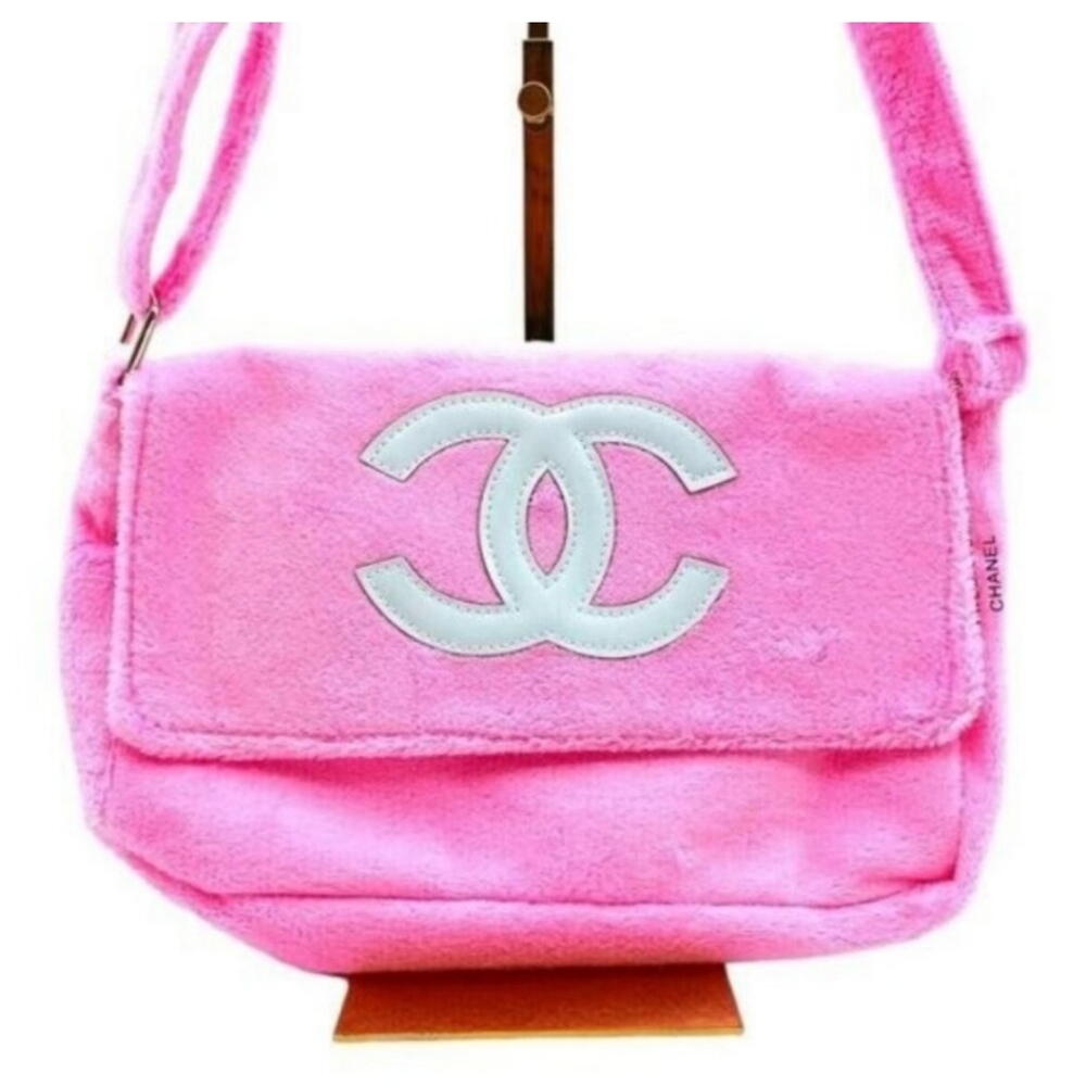 CHANEL Pink Crossbody Bag with Iconic Design